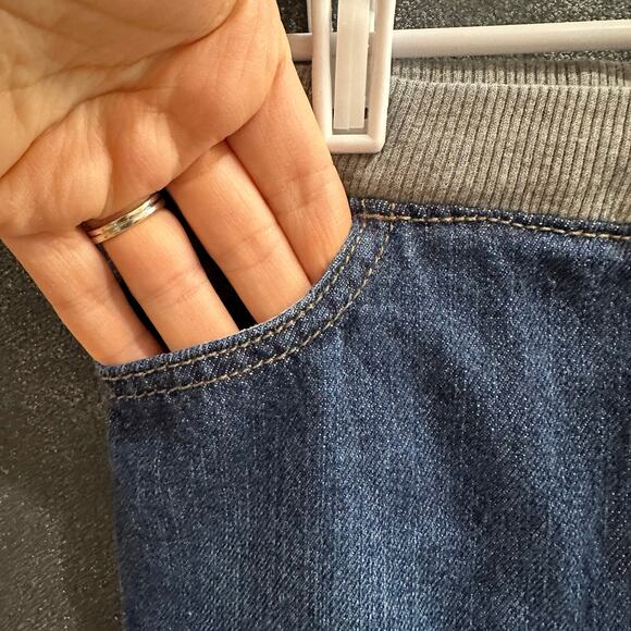 2 Pairs Children's Place Blue Denim Jeans Pockets Stretchy Waist Size 4T - Picture 6 of 11